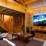 Spacious Cabin Evcharger And Free Parking Near Cambridge